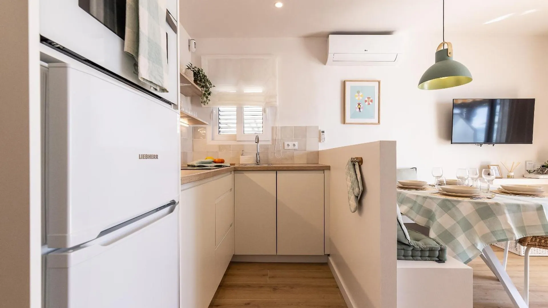 Uhc Aiguablava Family Apartments Salou